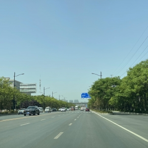 郑州经济技术开发区航海路（东三环至万三路）道路提升工程